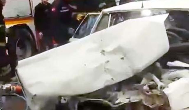 Gaziantep'te 3 otomobil çarpıştı; 1 ölü, 6 yaralı