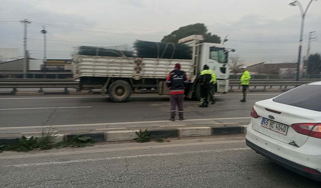 Kamyonun çarptığı yaya öldü; kaza kamerada