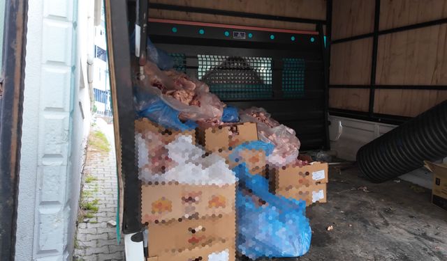 Kocaeli'de ruhsatsız tavuk eti parçalama tesisi mühürlendi