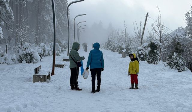 Ordu'da çocukların kar keyfi