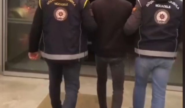 Otoyolda durdurulan otomobilden 9 kaçak göçmen çıktı