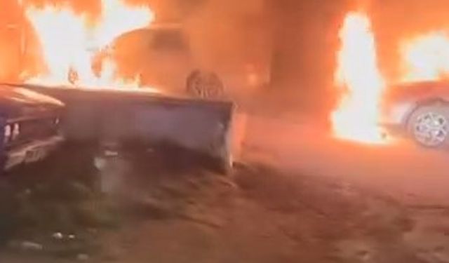 Park halindeki otomobil ve cip alev alev yandı