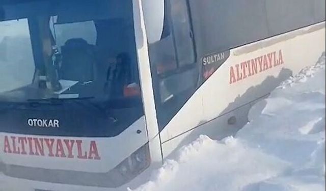 Tipide mahsur kalan midibüstekilerin yardımına köylüler koştu