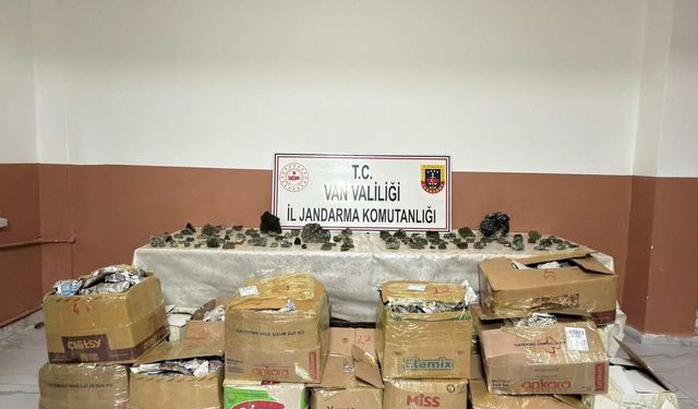 Van'da 3 milyon 336 bin TL'lik gümrük kaçağı eşya ile kuvars taşı ele geçirildi