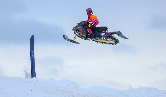 Yaylada Dünya Kar Motosikleti Şampiyonası heyecanı