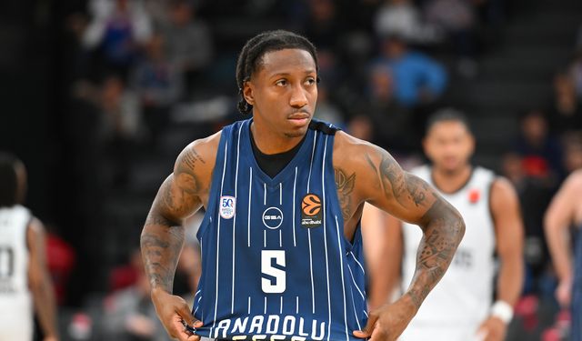 Anadolu Efes - Virtus Bologna: 91-60