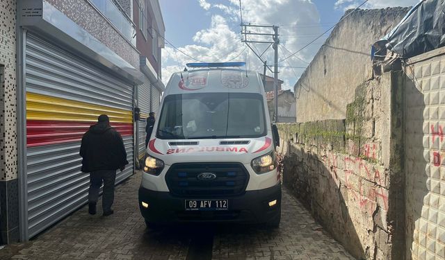 Aydın'da evde çıkan yangında kadını komşuları kurtardı