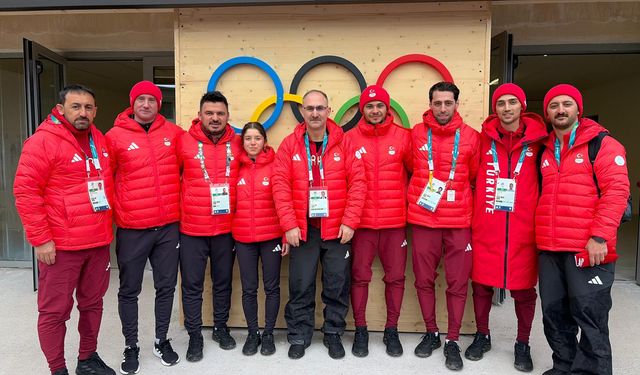 Bakan Bak, Kış Olimpiyat Oyunları'nda yarışacak milli sporcularla görüştü