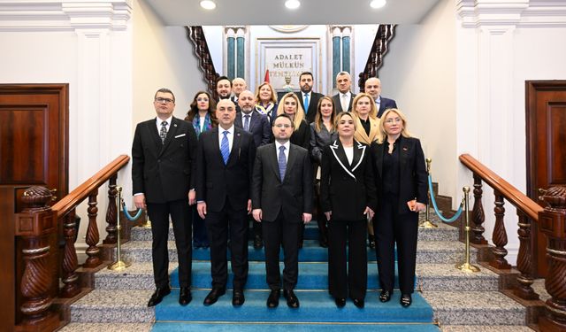 Bakan Gürlek: Barolarımızla düzenli istişare mekanizmaları kuracak, ortak sorunlara birlikte çözüm üreteceğiz