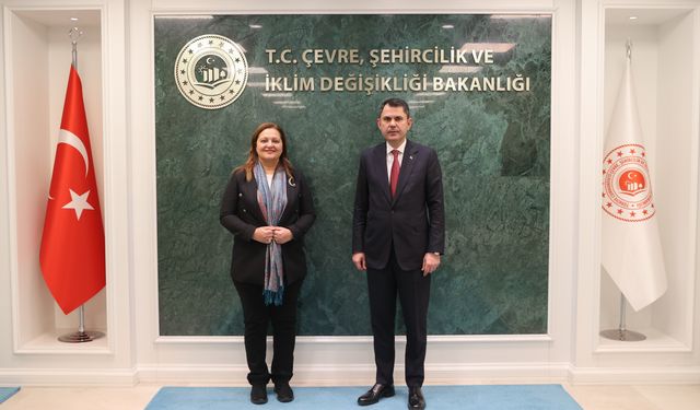 Bakan Kurum, Afyonkarahisar Belediye Başkanı Burcu Köksal'ı kabul etti