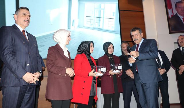 Bakan Tekin: Ramazan ayıyla ilgili çok yoğun bir etkinlik başlatacağız (2)