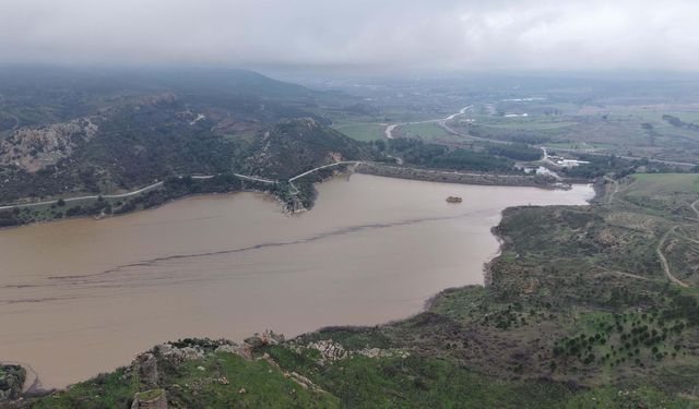 Çanakkale'de baraj doldu; belediye taşkın için uyardı