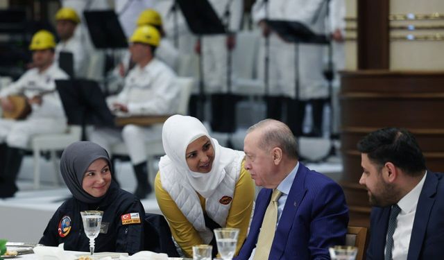 Cumhurbaşkanı Erdoğan: Fikren fosilleşmiş bu güruhun hezeyanlarına sadece gülüp geçiyoruz