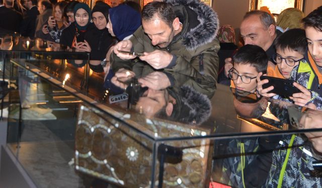 Erzurum'da 'Kutsal Emanetler ve Vakıf Eserleri Sergisi' açıldı