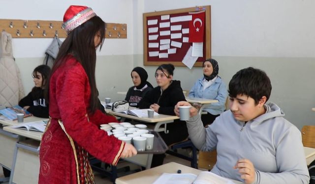 'Hoş geldin Ramazan' etkinliğinde hurma ve şerbet ikramı
