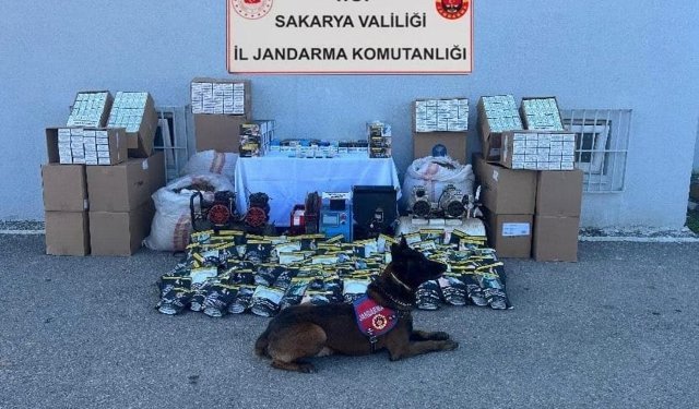 Sakarya'da jandarmadan kaçak tütün baskını: 4 gözaltı