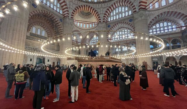Selimiye Camisi restorasyonun ardından 4 yıl sonra ibadete açıldı, cemaatle ilk namaz kılındı