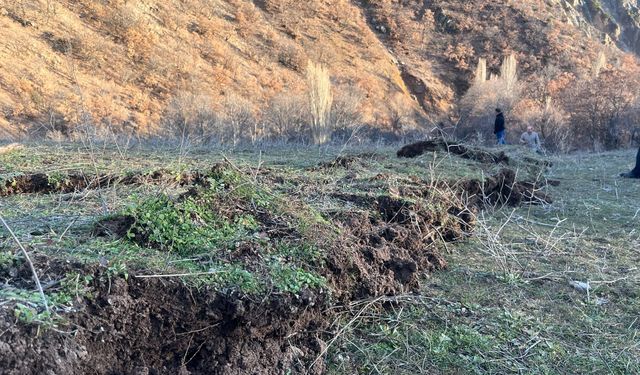 Sivas'ın Koyulhisar ilçesinde heyelan