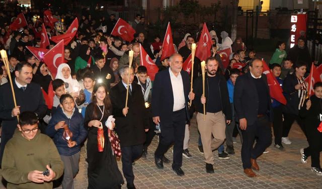 Canik'te Ramazan'ın Gelişi Fener Alayıyla Karşılandı
