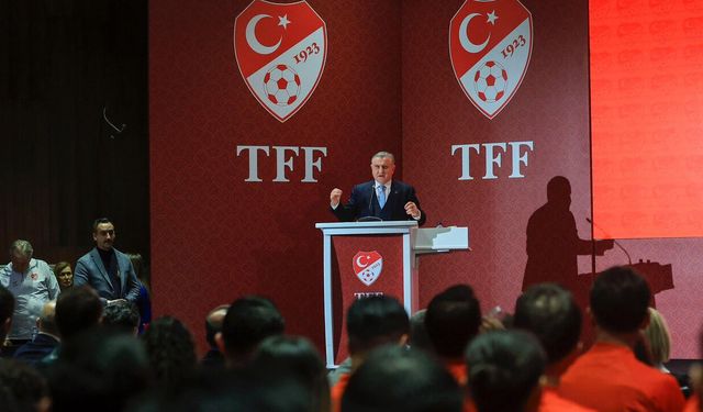 Bakan Bak VAR Odasına Girdi: Ofsayt Çizgisi Sil Baştan Çizildi!