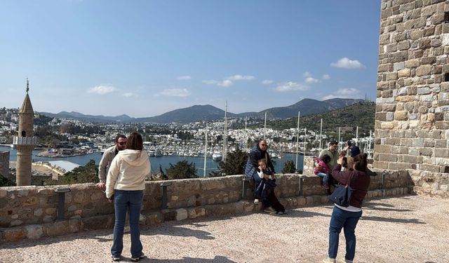 Bodrum'da bayramın ilk günü tarihi yerlere ziyaretçi akını