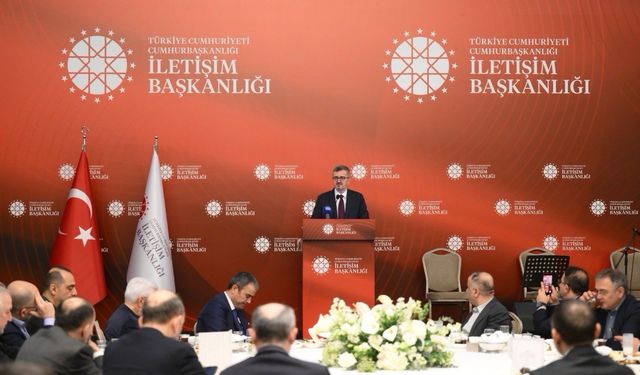 İletişim Başkanı Duran, iftarda basın mensupları ile bir araya geldi