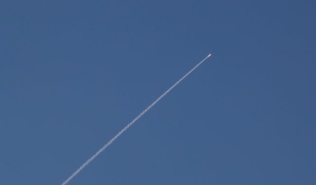 İran, İsrail'e 24'üncü saldırı dalgasını başlattı