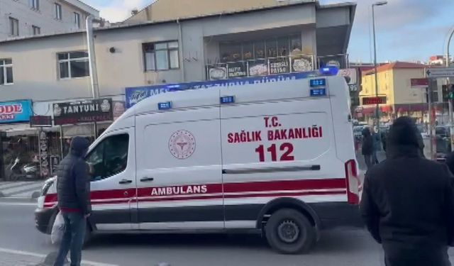 Sancaktepe'de motosiklet bariyere çarptı: 2 yaralı
