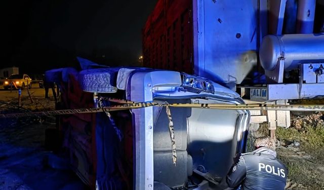 Otomobil ile hafif ticari araç çarpıştı: 5 yaralı