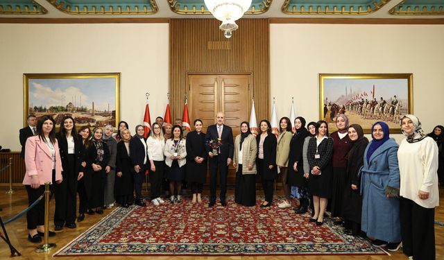 TBMM Başkanı Kurtulmuş, Meclis personeliyle bayramlaştı