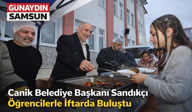 Başkan Sandıkçı Öğrencilerle İftarda Buluştu
