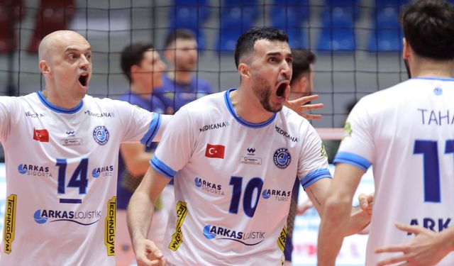 Arkas Spor final için sahada