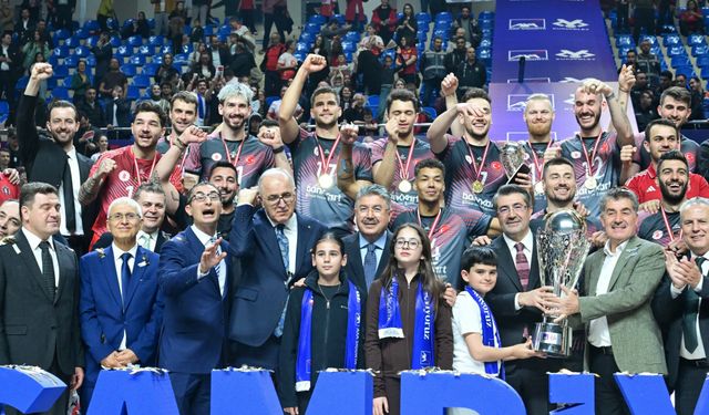 AXA Sigorta Kupa Voley'de şampiyon Ziraat Bankkart