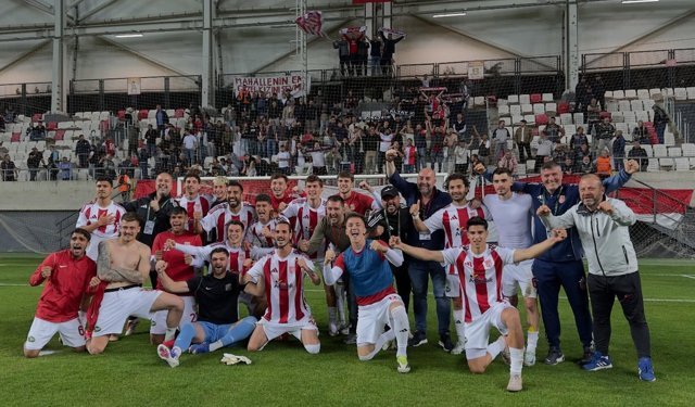 Ayvalıkgücü finallerin takımı