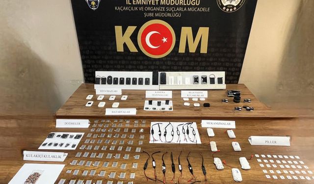 Ehliyet sınavı için kopya düzeneği hazırlayan 3 şüpheli tutuklandı