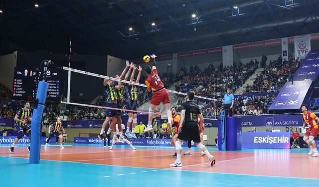 Galatasaray HDI Sigorta, Fenerbahçe Medicana'yı 3-1 mağlup ederek Kupa Voley'de finale yükseldi