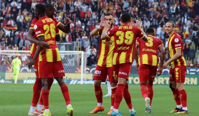 Göztepe deplasmanlarda puanları topladı
