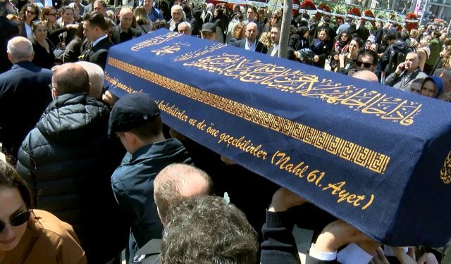 İş insanı Mahmut Çalık son yolculuğuna uğurlandı