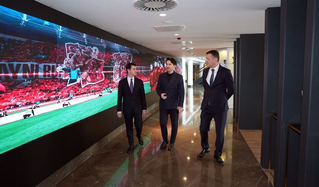 Muhammet Macit, Yusuf Yerkel ve Emrah Bayraktar, TFF Meral-Celal Aras Spor Lisesi'nde incelemelerde bulundu