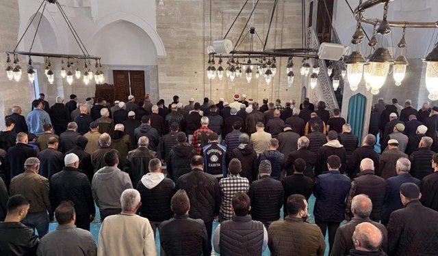 Okul saldırısında ölenler için Tekirdağ'da gıyabi cenaze namazı kılındı