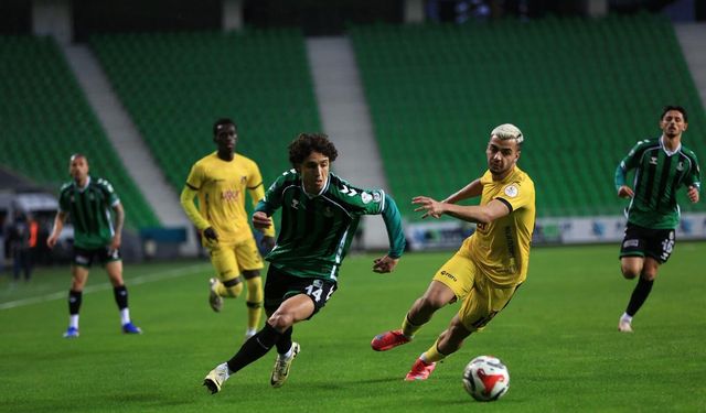 Sakaryaspor-İstanbulspor: 2-2