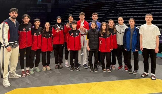 İlkadımlı Sporculardan 12 Madalya Gururu!