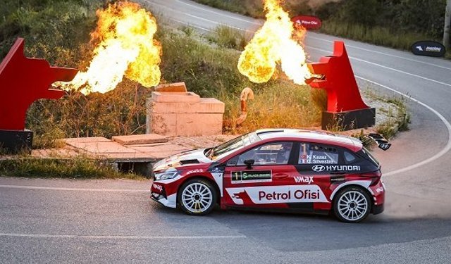 Bodrum Rallisi'nde kazanan Team Petrol Ofisi pilotu Kerem Kazaz oldu