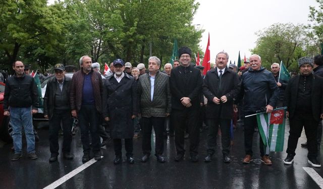 Çerkes Soykırımı ve Sürgünü'nün 162'nci yıldönümünde Kayseri'de anma yürüyüşü