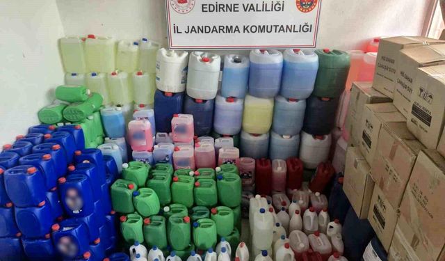 Edirne'de 4 bin 613 litre sahte sıvı deterjan ve ham maddesi ele geçirildi