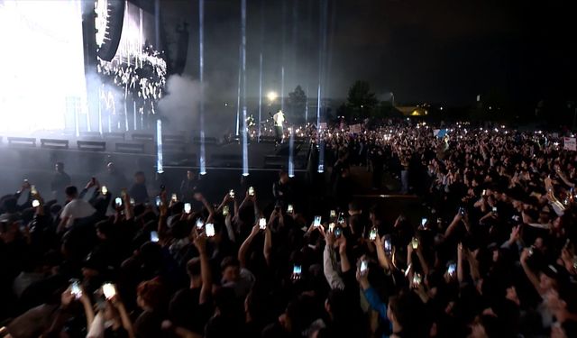 Eskişehir'de Poizi konserine yoğun ilgi