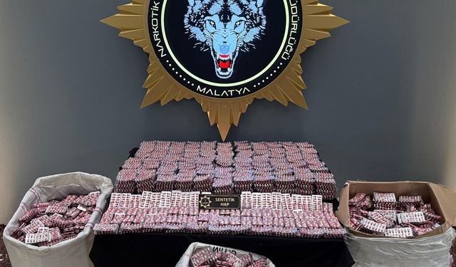Kamyon kasasında 83 bin uyuşturucu hap ele geçirildi; 3 gözaltı
