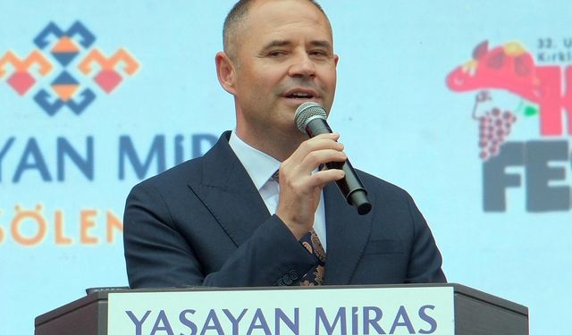 Karagöz Kültür Sanat ve Kakava Festivali renkli görüntülerle başladı