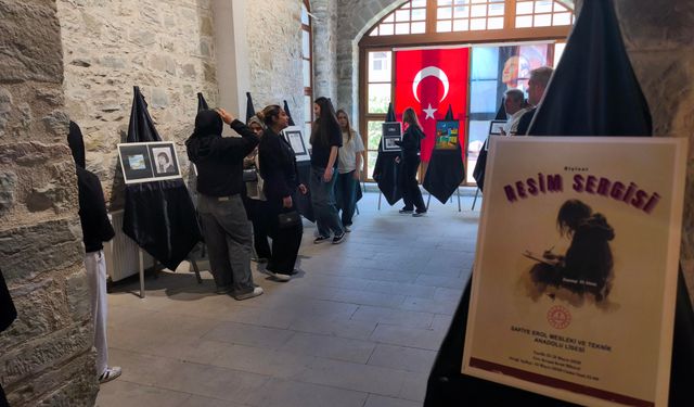 Liseli Zeynep'in kara kalem çalışmaları kent müzesinde sergileniyor
