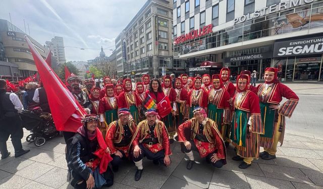 Stuttgart'ta 'Tarihi Türk Günleri' ve 19 Mayıs coşkusu
